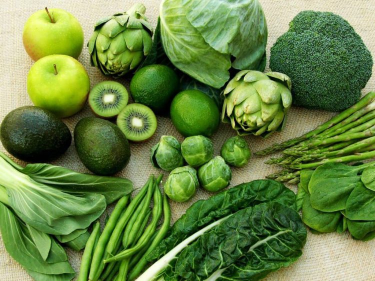 Người cao tuổi nên ăn nhiều rau xanh