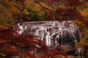 Ngọn thác Fukuroda này có độ cao khoảng 120m và rộng khoảng 73m nằm ở Ibaraki và là địa điểm du lịch Fukushima khá nổi tiếng.