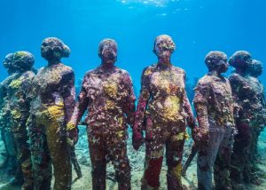 Dưới đáy biển Grenada có một phòng trưng bày nghệ thuật.